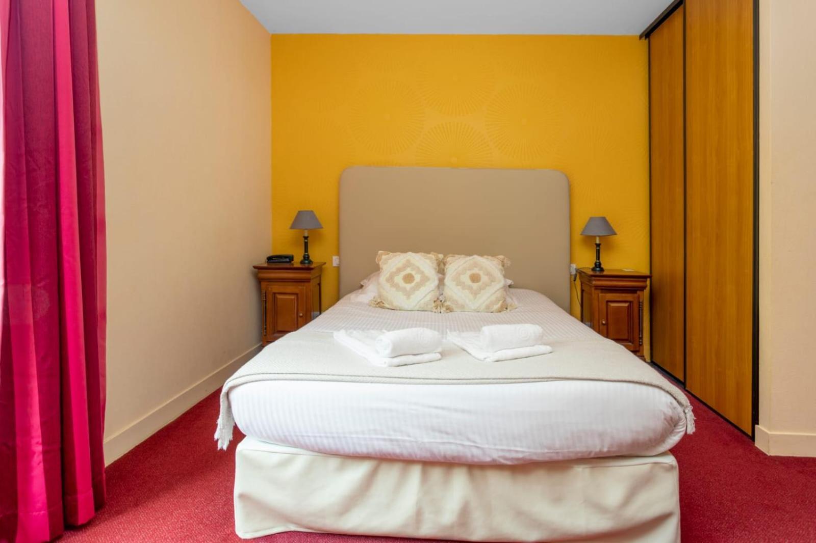 Hotel Le Romantica Pennedepie Bagian luar foto