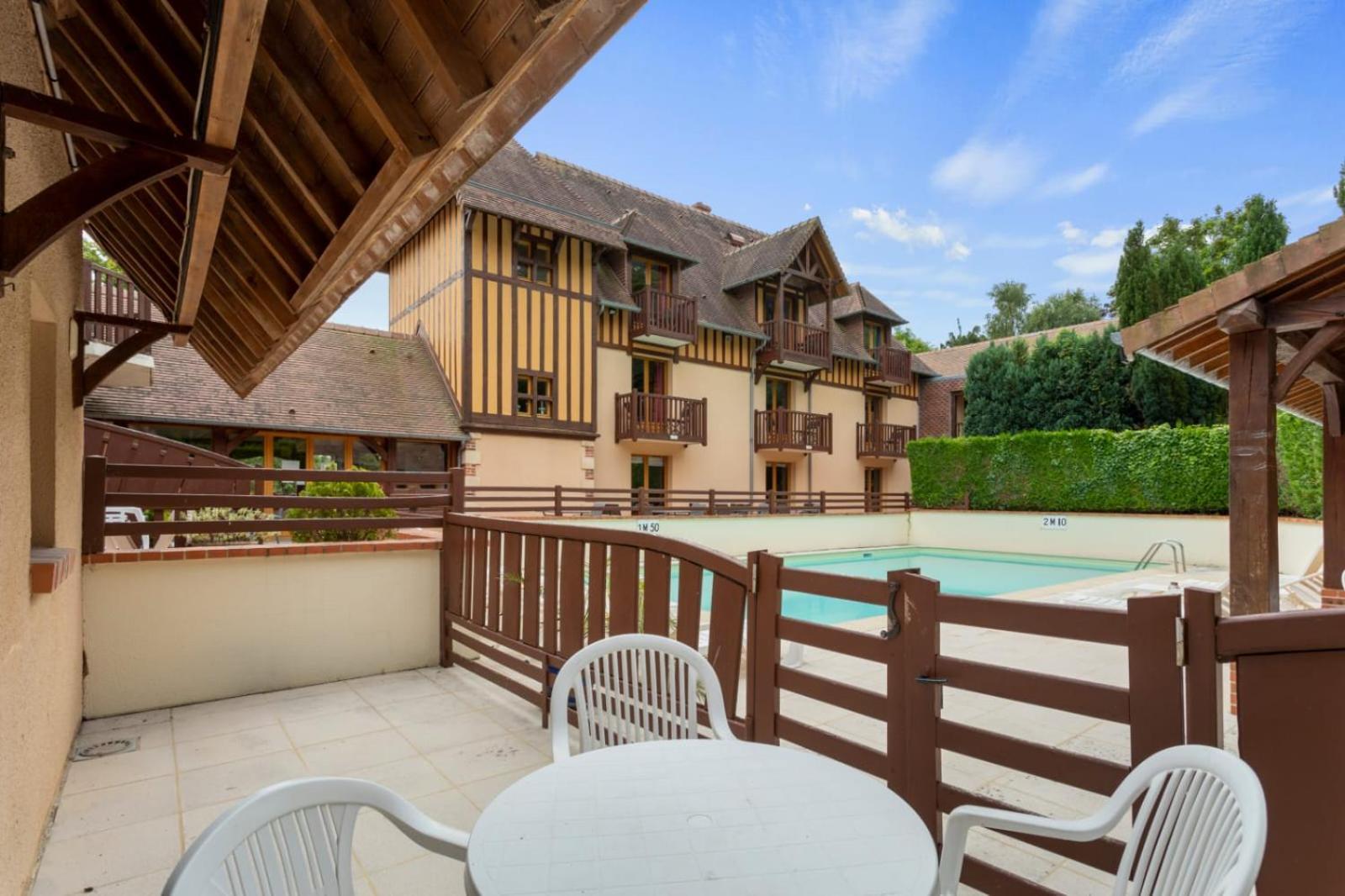 Hotel Le Romantica Pennedepie Bagian luar foto