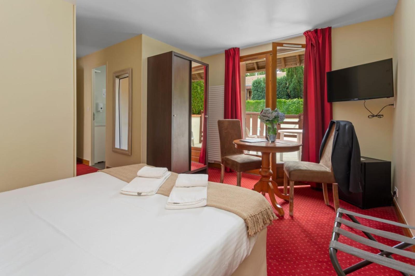 Hotel Le Romantica Pennedepie Bagian luar foto