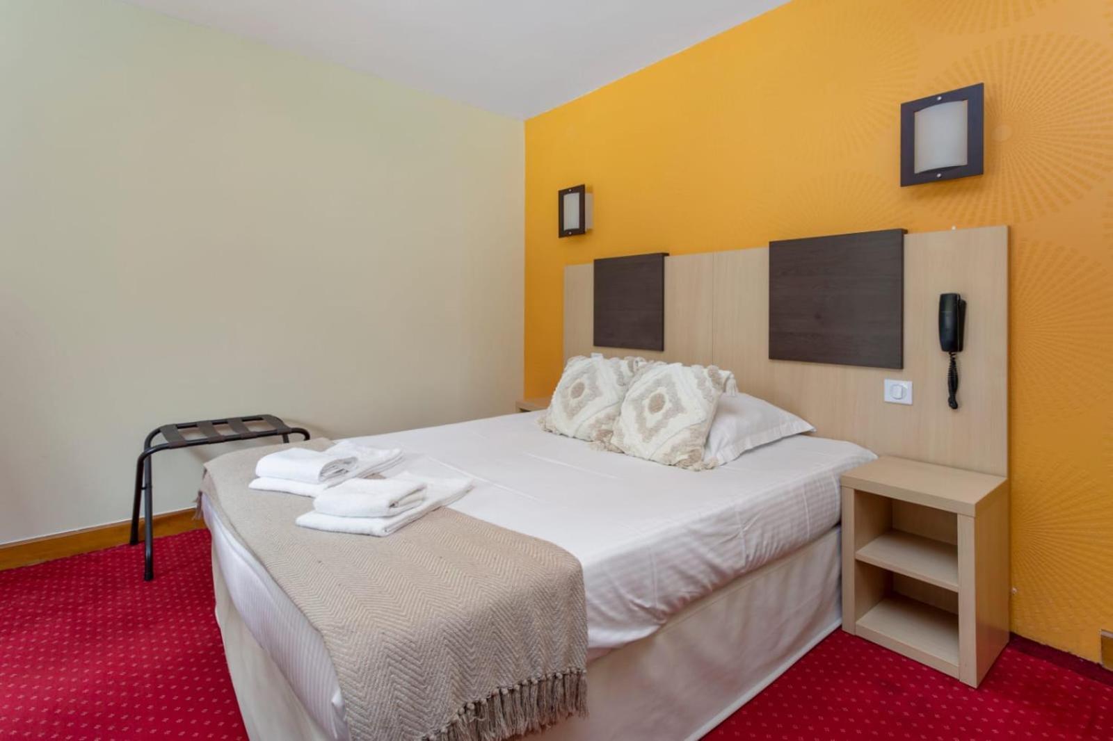 Hotel Le Romantica Pennedepie Bagian luar foto