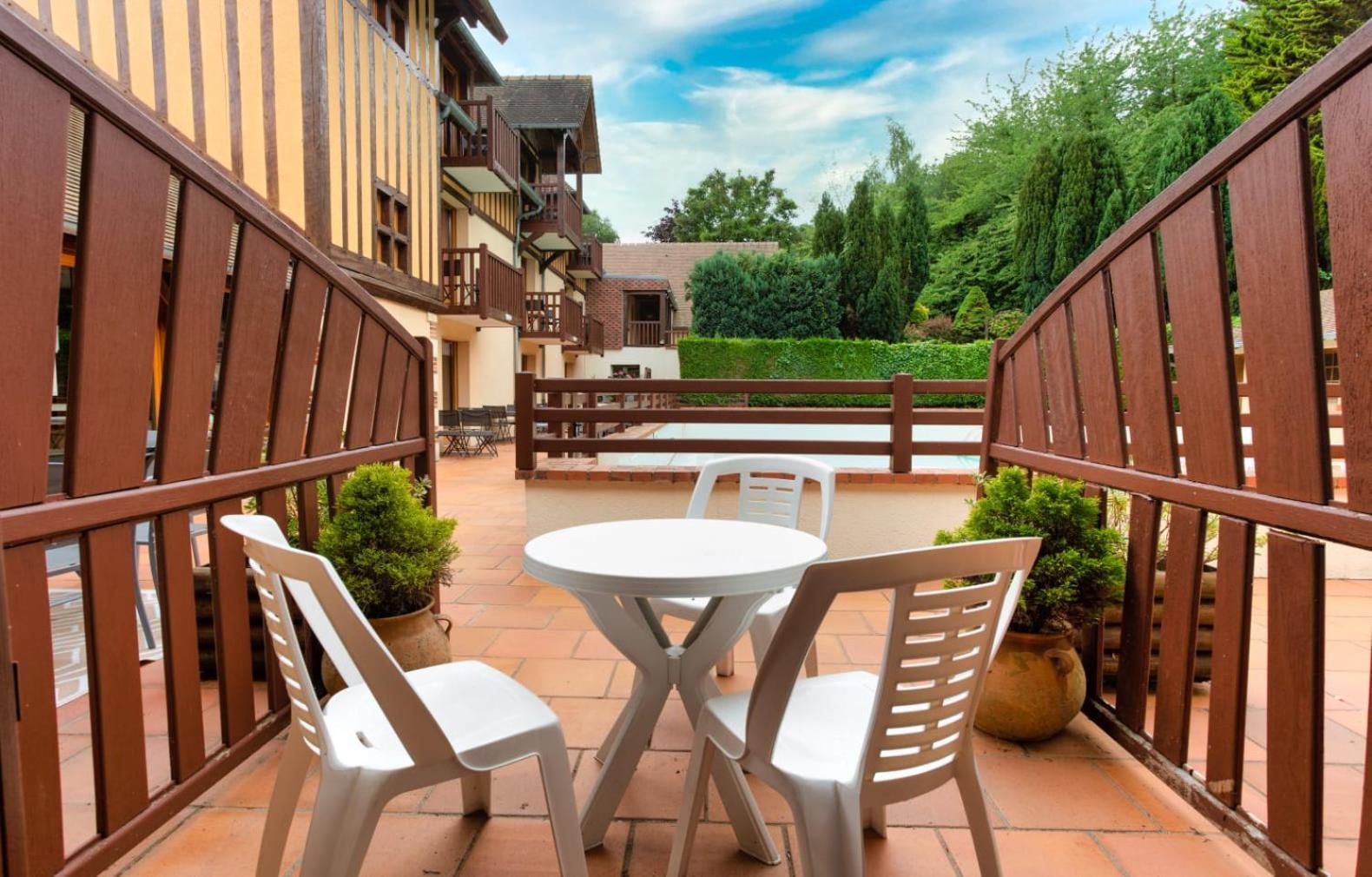 Hotel Le Romantica Pennedepie Bagian luar foto