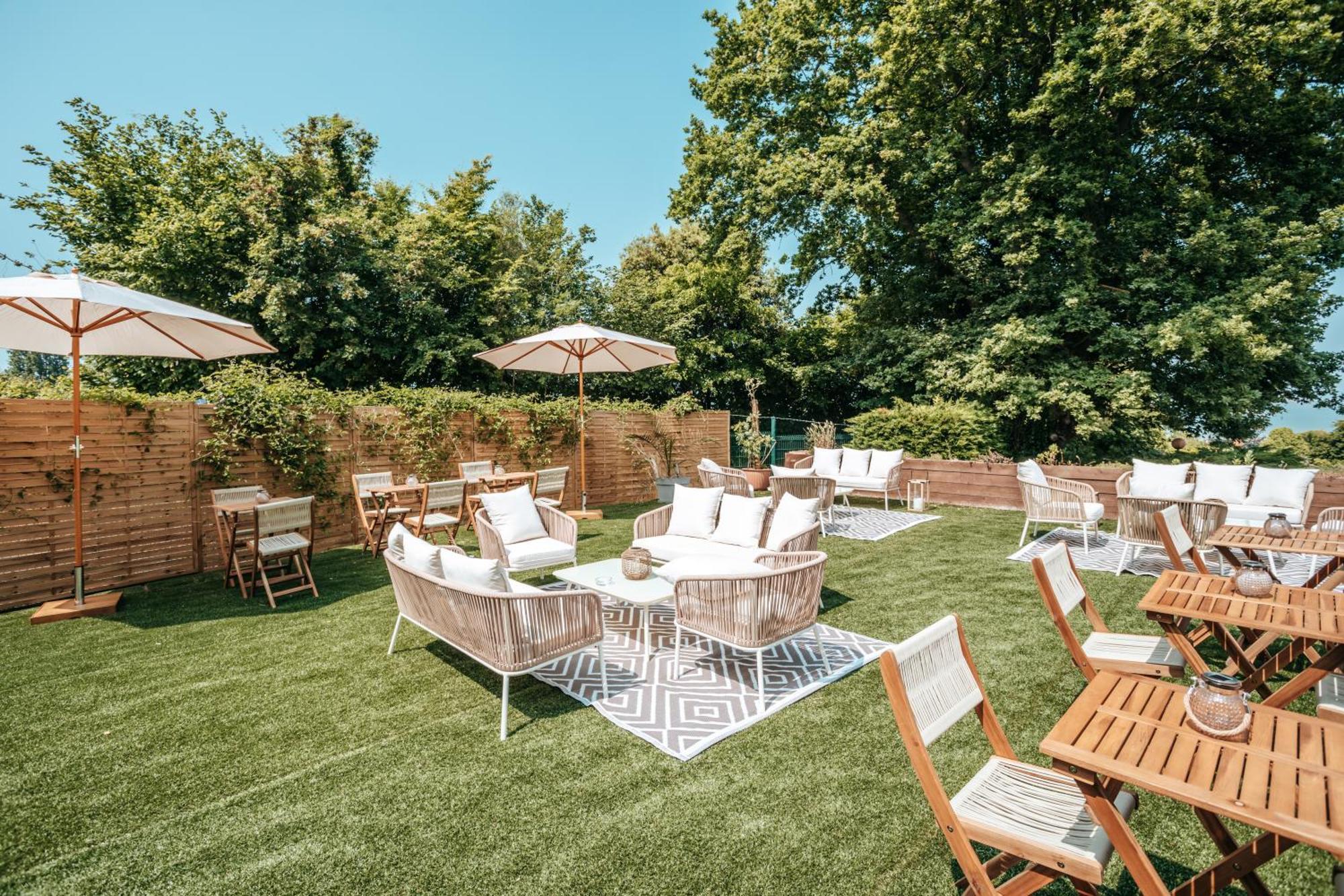 Hotel Le Romantica Pennedepie Bagian luar foto
