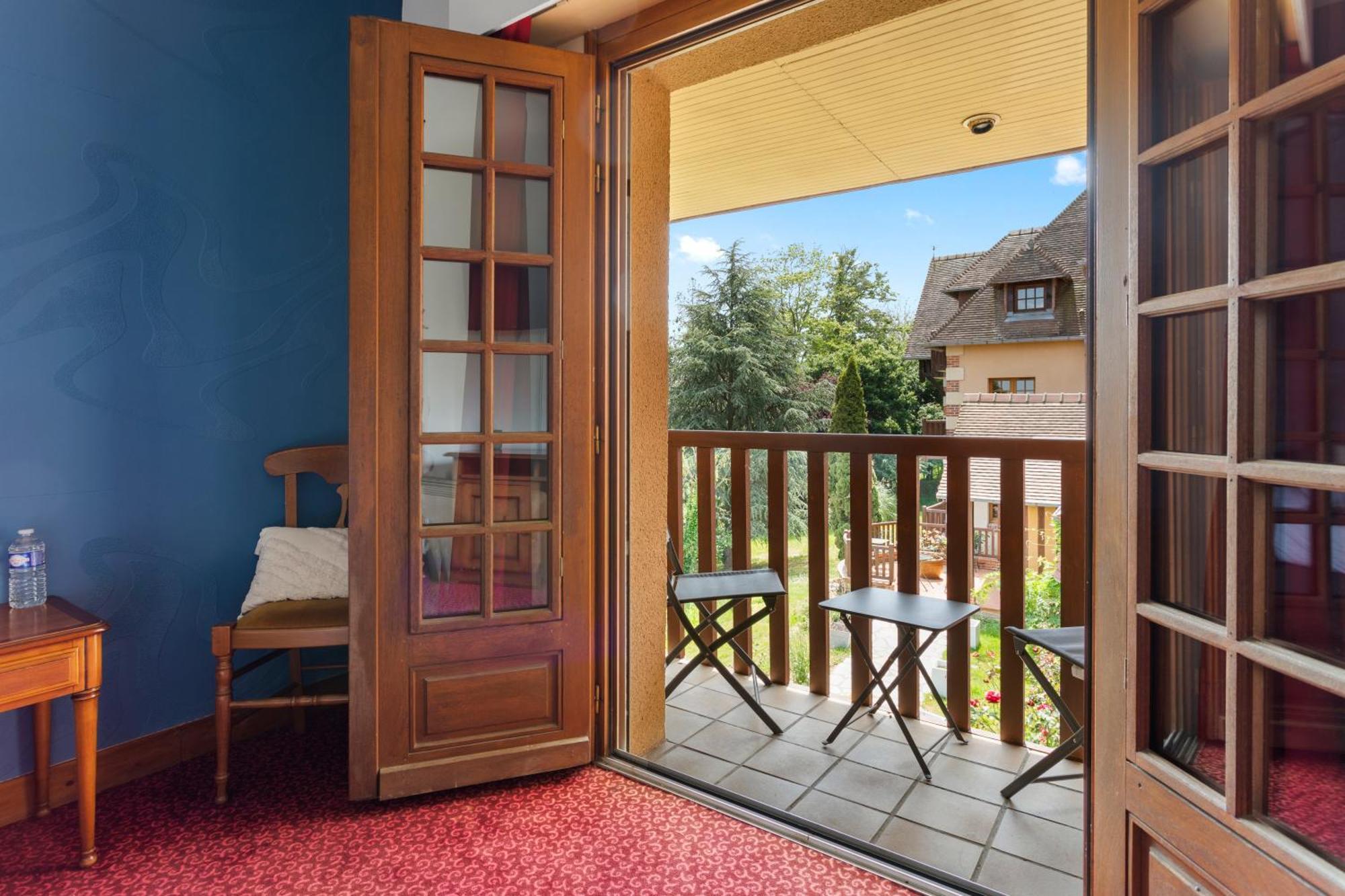 Hotel Le Romantica Pennedepie Bagian luar foto