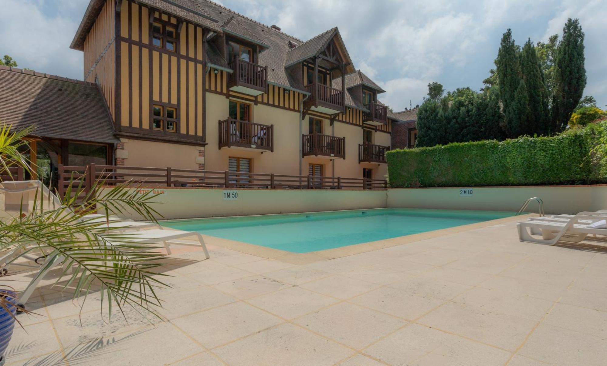 Hotel Le Romantica Pennedepie Bagian luar foto